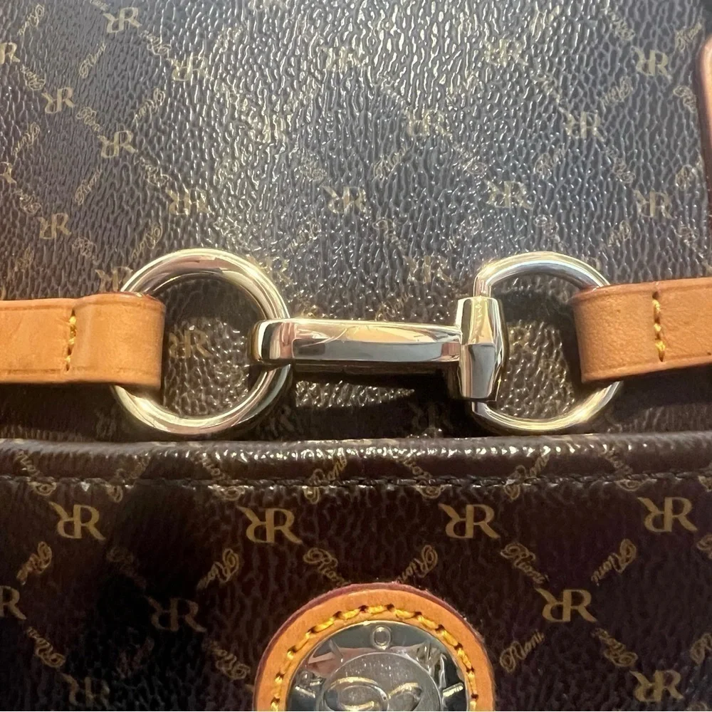 RIONI ITALIA PRINCESS SATCHEL. 14” x 5.3” x 9”. - Picture 14 of 15